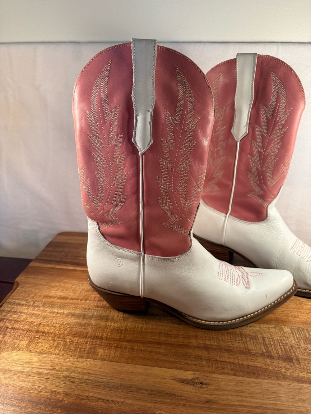 Dingo Hold Your Horses Vintage Western Boots Pink/White Size 8 - Picture 2 of 14